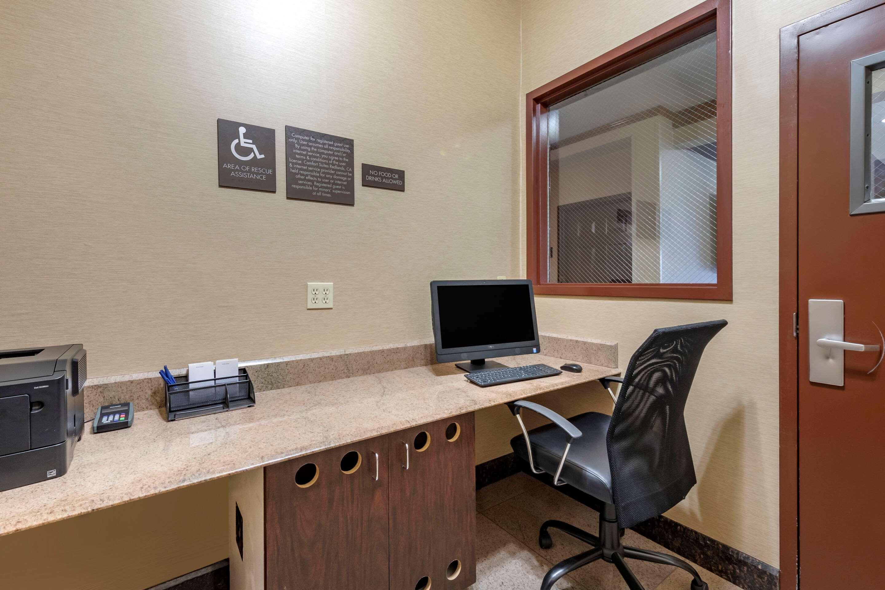 Citrus Suites Redlands Loma Linda Hotel Exterior photo